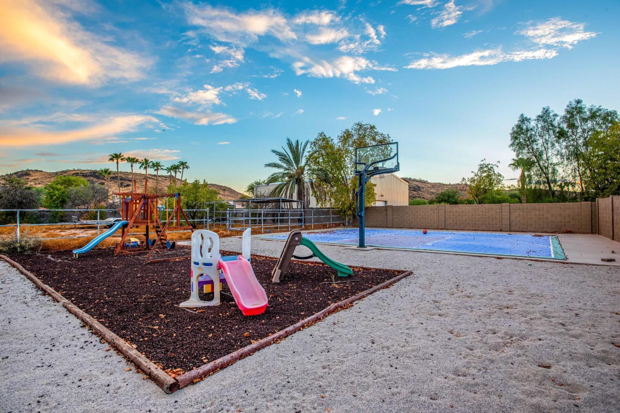Pet-Friendly Glendale Home With Pool And Putting Green Phoenix Luaran gambar